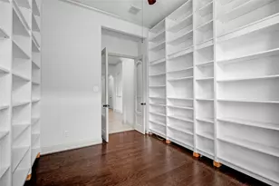 1644 Longwood Glen Ln, Friendswood, TX 77546 - Photo 18