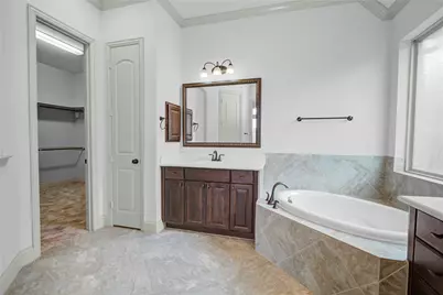 1644 Longwood Glen Lane, Friendswood, TX 77546 - Photo 36