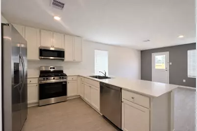 15679 Plum Brook Dr, Conroe, TX 77303 - Photo 2