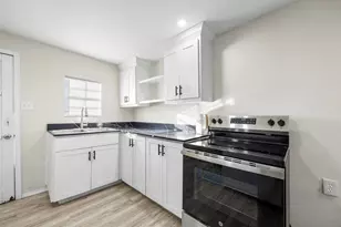 118 N Palmas St, Weslaco, TX 78596 - Photo 6