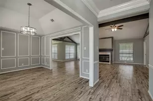 5106 Greenwater Dr, Willis, TX 77318 - Photo 6