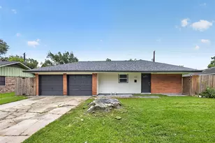 8733 Lugary Dr, Houston, TX 77074 - Photo 2