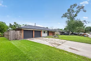 8733 Lugary Dr, Houston, TX 77074 - Photo 8