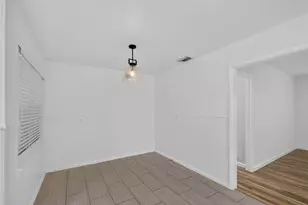 8733 Lugary Dr, Houston, TX 77074 - Photo 22