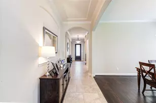 298 Clearwood Dr, League City, TX 77573 - Photo 8