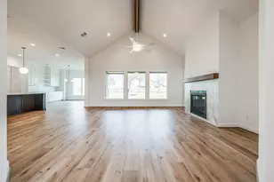 217 Arborwood Dr, Waller, TX 77484 - Photo 6