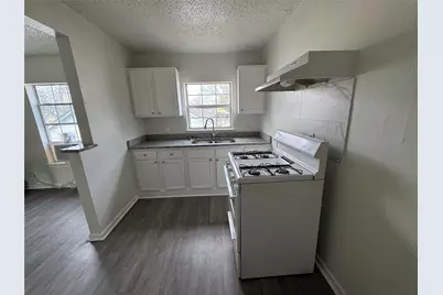 7018 1/2 Avenue F #1, Houston, TX 77011 - Photo 2