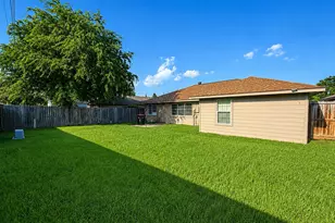 12027 Silver Island Cir, Houston, TX 77067 - Photo 14