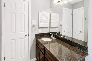12027 Silver Island Cir, Houston, TX 77067 - Photo 8