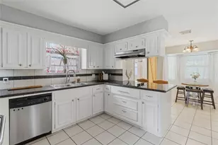 12807 Bowing Oaks Dr, Cypress, TX 77429 - Photo 18