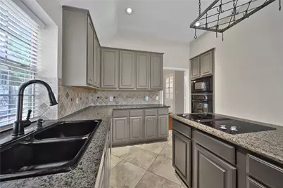 6710 High Knoll Drive, Sugar Land, TX 77479 - Photo 8