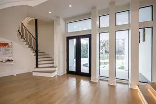10663 Memorial Dr, Houston, TX 77024 - Photo 4