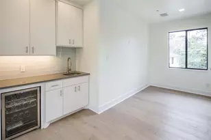 10663 Memorial Dr, Houston, TX 77024 - Photo 32