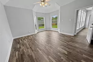 3736 Armand Dr, Dickinson, TX 77539 - Photo 4