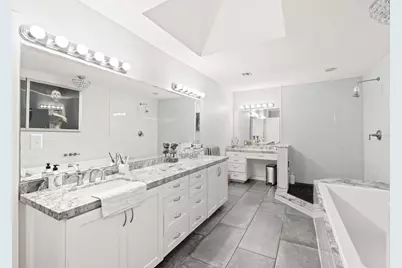 758 W 42nd Street, Houston, TX 77018 - Photo 16
