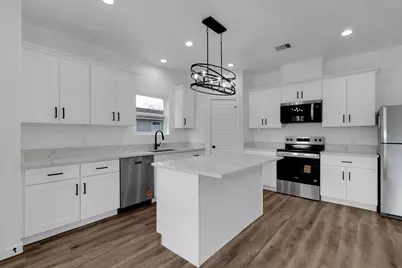 106 Runnels Street, Willis, TX 77378 - Photo 8