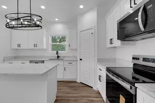 106 Runnels St, Willis, TX 77378 - Photo 10