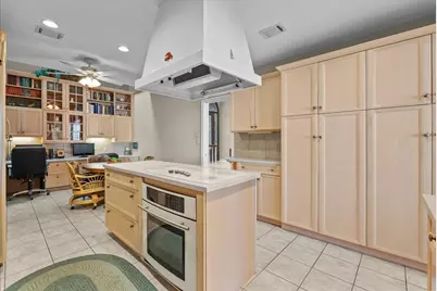 7105 Broadway Street, Galveston, TX 77554 - Photo 10