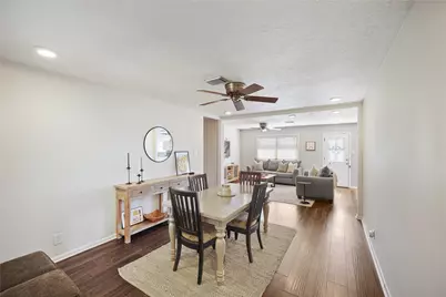 2406 Willowby Drive, Houston, TX 77008 - Photo 4