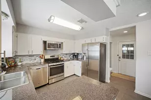 2406 Willowby Dr, Houston, TX 77008 - Photo 28