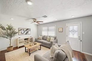 2406 Willowby Dr, Houston, TX 77008 - Photo 8