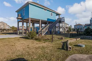 110 Verdia Dr, Crystal Beach, TX 77650 - Photo 24