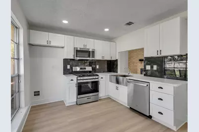455 Capehill Drive, Houston, TX 77598 - Photo 8