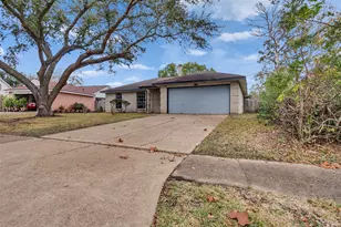 455 Capehill Dr, Houston, TX 77598 - Photo 26