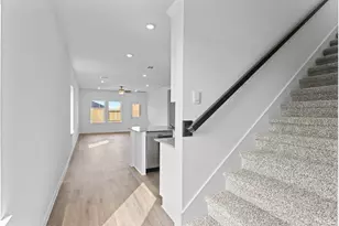 1020 River Coral, Alvin, TX 77511 - Photo 4