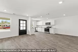 12243 Shield Crest Ct, Willis, TX 77378 - Photo 4