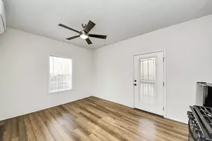 9325 Grady St, Houston, TX 77016 - Photo 22