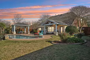 10822 W Dogwood Dr, La Porte, TX 77571 - Photo 2