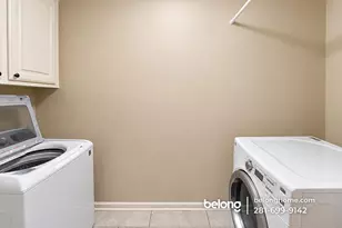 219 W 27th St, Houston, TX 77008 - Photo 2