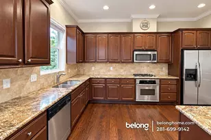219 W 27th St, Houston, TX 77008 - Photo 14