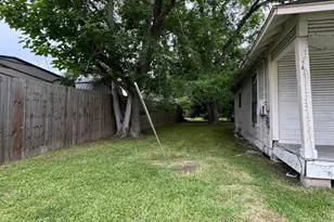 2392 Delaware St, Beaumont, TX 77703 - Photo 6