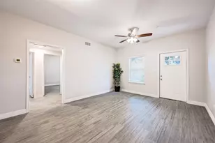72 Burress St, Houston, TX 77022 - Photo 6