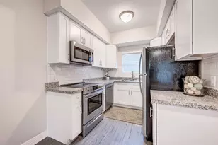 72 Burress St, Houston, TX 77022 - Photo 8