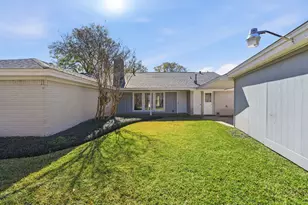 5706 Ariel St, Houston, TX 77096 - Photo 26