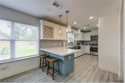7602 Hammerly Boulevard, Houston, TX 77055 - Photo 10