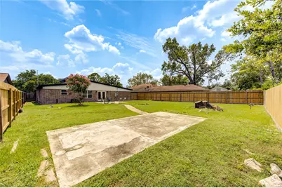 7602 Hammerly Boulevard, Houston, TX 77055 - Photo 30