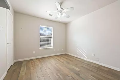 9110 Tooley Drive, Houston, TX 77031 - Photo 8