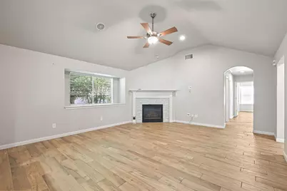 9110 Tooley Drive, Houston, TX 77031 - Photo 12