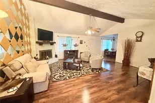 1303 Sterling Green Ct, Houston, TX 77015 - Photo 2