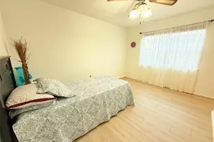 1303 Sterling Green Ct, Houston, TX 77015 - Photo 8