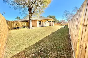 1303 Sterling Green Ct, Houston, TX 77015 - Photo 16