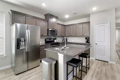 765 Rosewood Lane, Angleton, TX 77515 - Photo 8