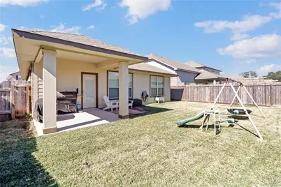 765 Rosewood Lane, Angleton, TX 77515 - Photo 20
