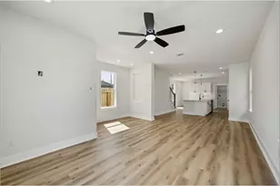 418 Delaware St, Houston, TX 77029 - Photo 2