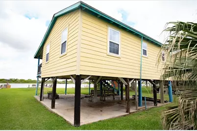 153 Seagull, Sargent, TX 77414 - Photo 2