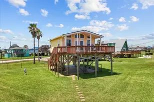 819 Seashell Dr, Surfside Beach, TX 77541 - Photo 12